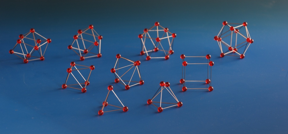 A set of molecular models of coordination polyhedra for metal complexes